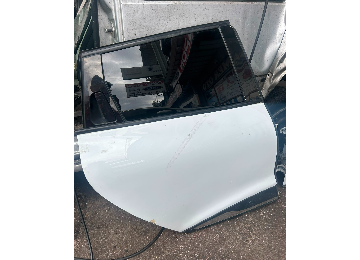 CLİO 4 SAĞ ARKA KAPI SPORT TOURER