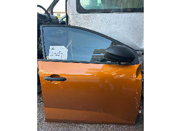 DACİA SANDERO SAĞ ÖN KAPI